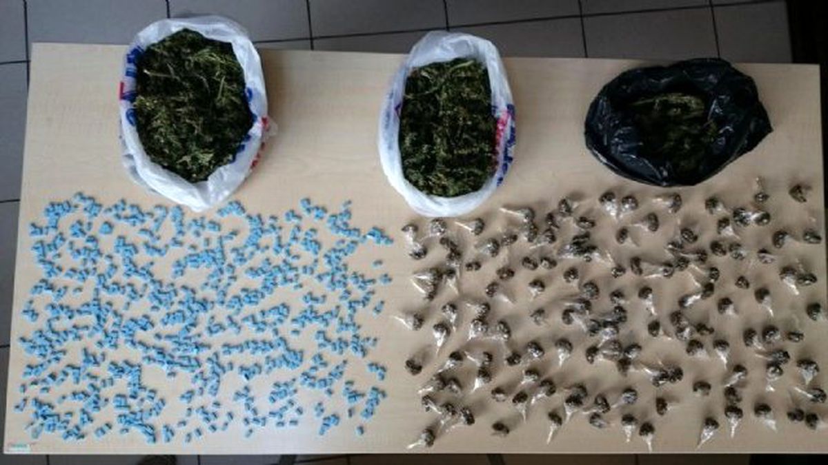 İzmir\'de Uyuşturucu Operasyonu