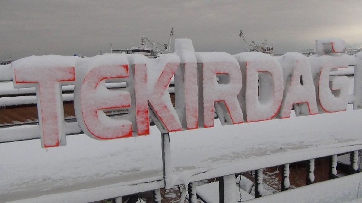 Kar, Tekirdağ\'da Hayatı Olumsuz Etkiledi
