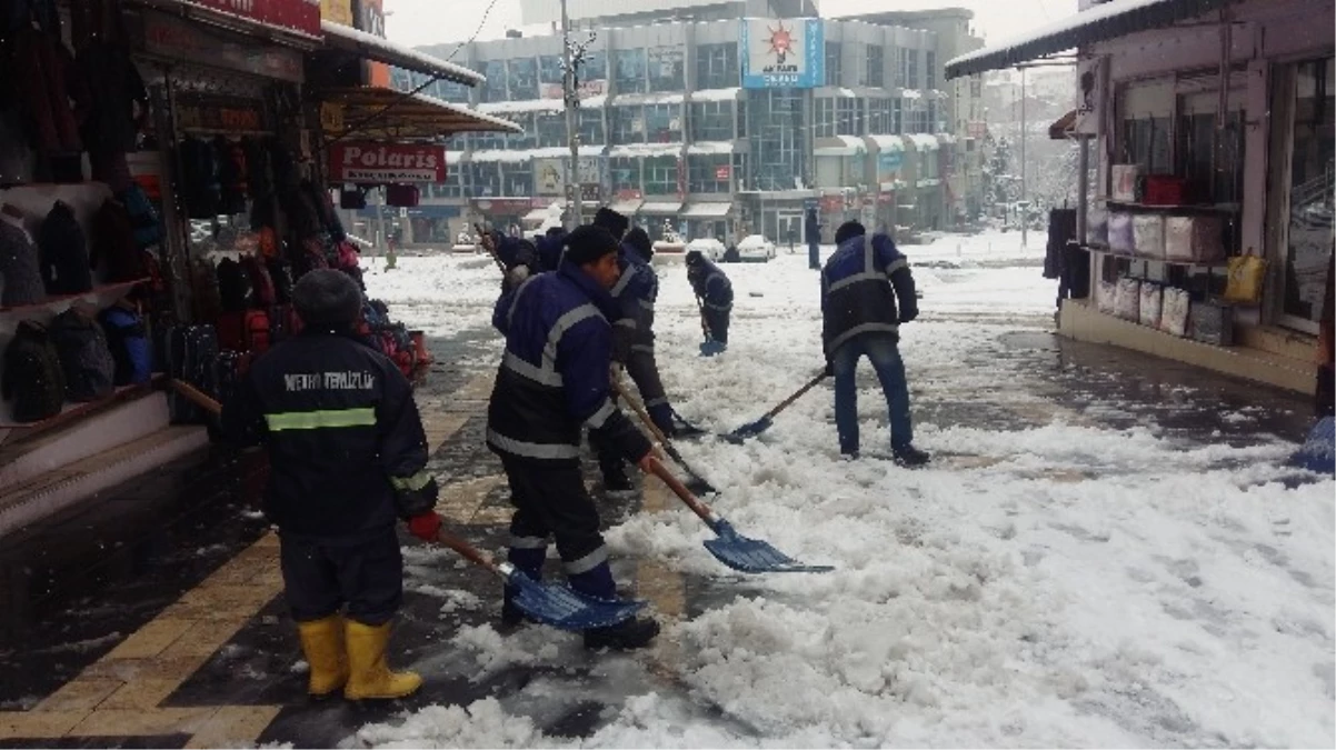 Kar Yağışı Develi\'de Etkili Oldu