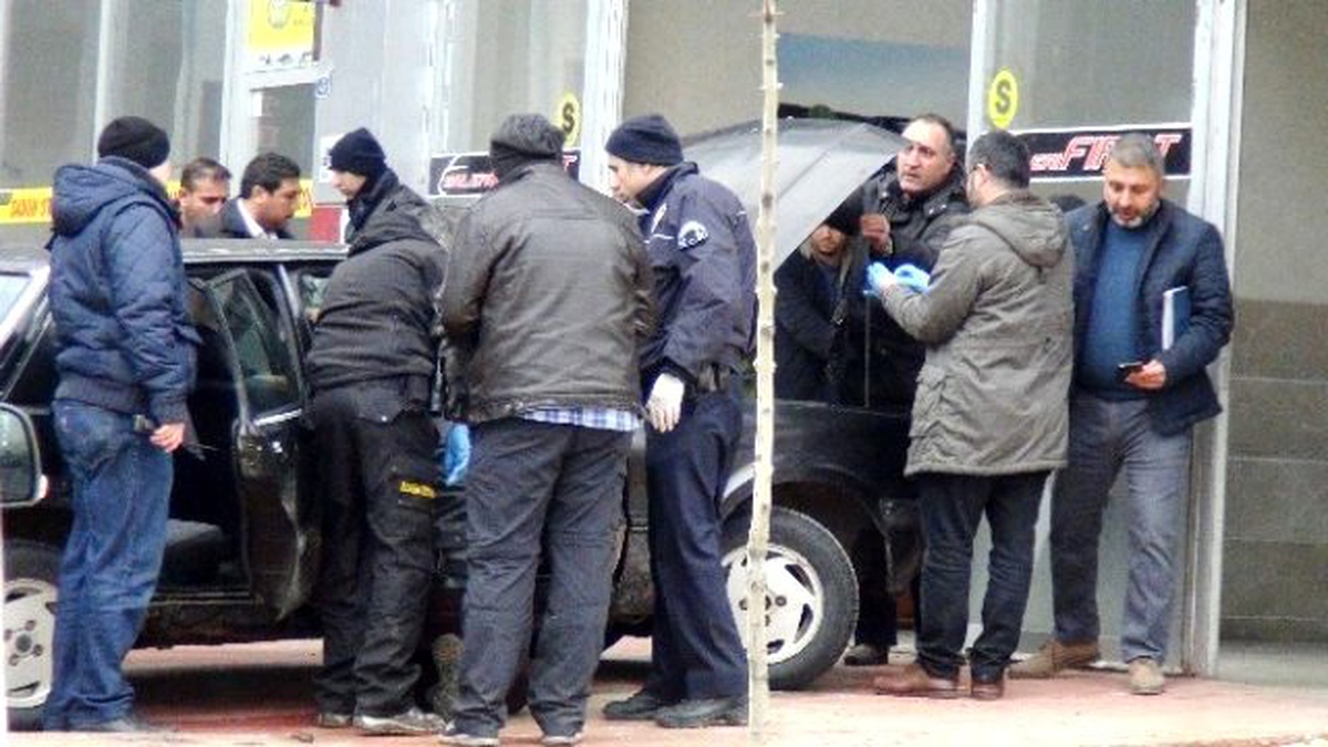 Kavgayı İhbarına Giden Polis El Bombaları Buldu