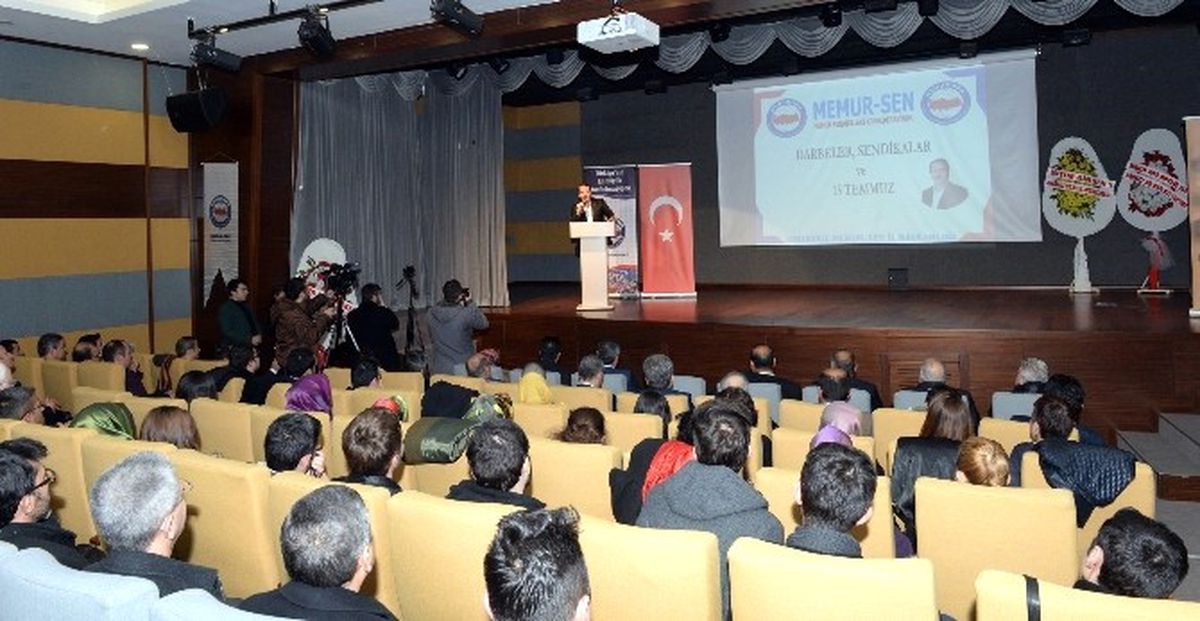 Memur-Sen Genel Başkanı Yalçın: "Darbeye Darbe Diyemeyen Kahramanlık Madalyası Bekleyerek Aymazlık...