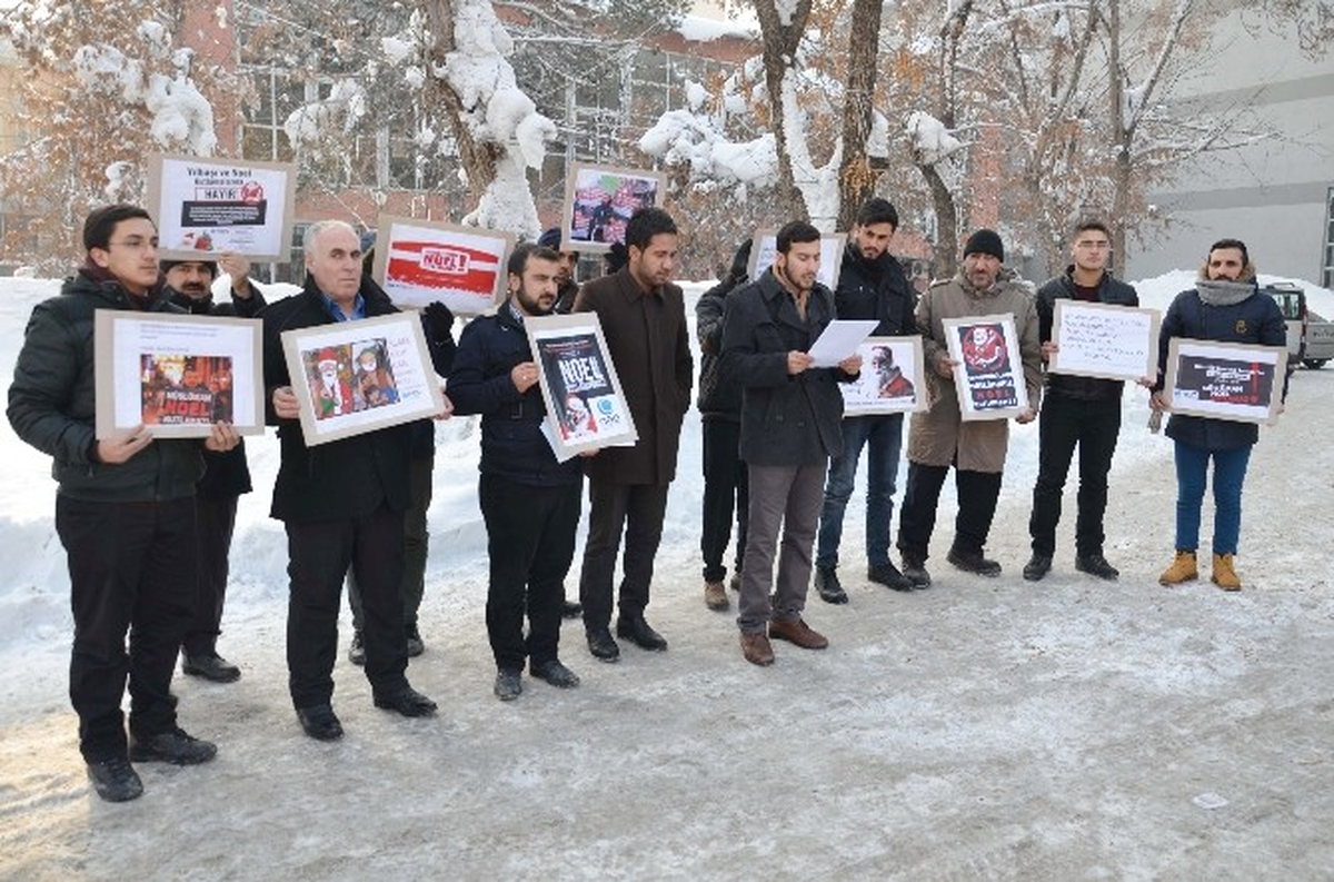 Muş\'ta İmam Hatiplilerden Yılbaşı Protestosu