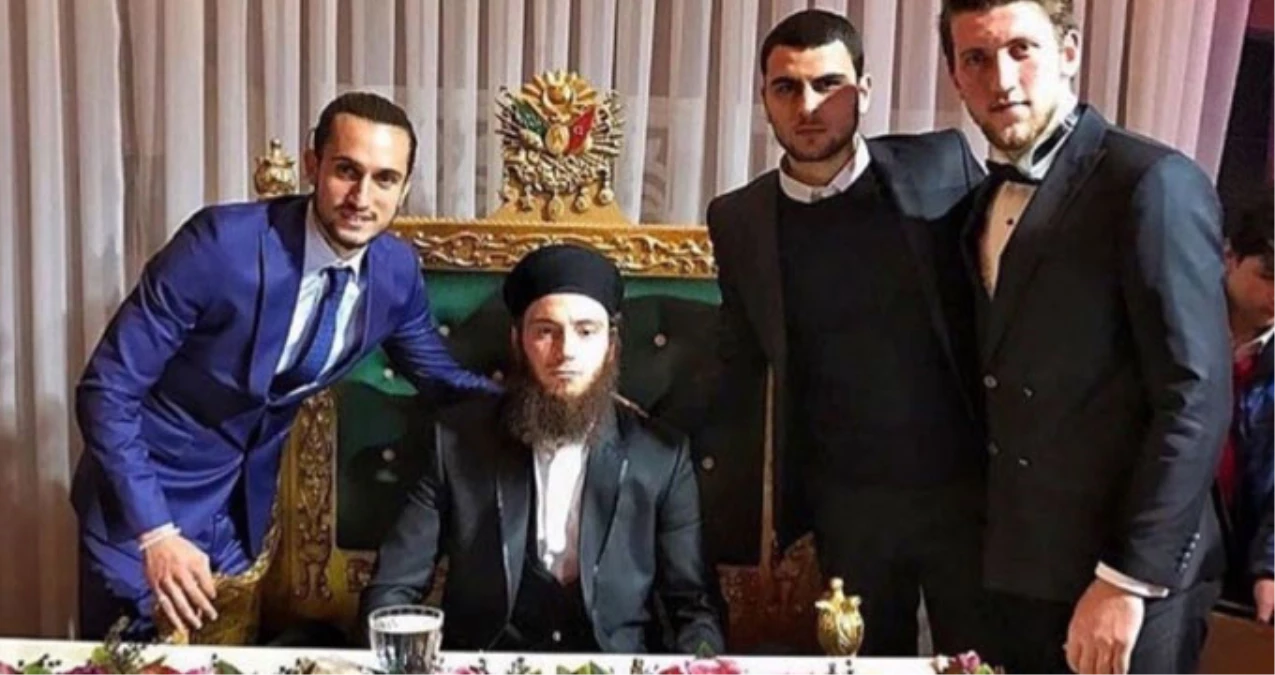 Osmanlısporlu Aykut Demir, Düğününe Mehteran Takımıyla Geldi