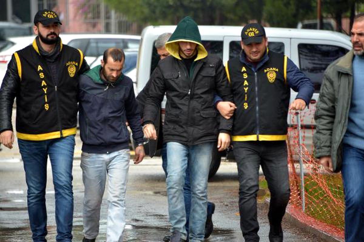 Polis, 2 Kapkaççıyı Aynı Evde Yakaladı