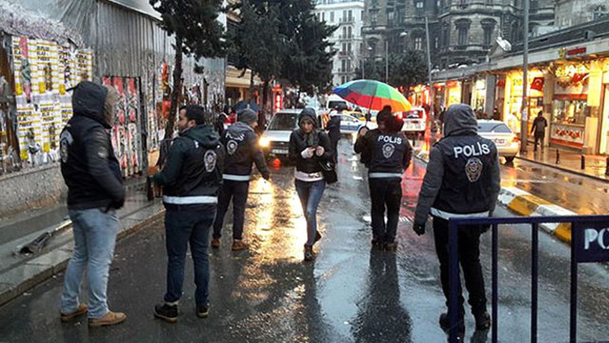 Taksim\'de Yılbaşı Önlemleri Başladı
