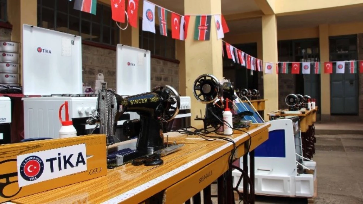 Tika\'dan Kenya\'daki Kız Ortaokuluna Teknik Ekipman Desteği