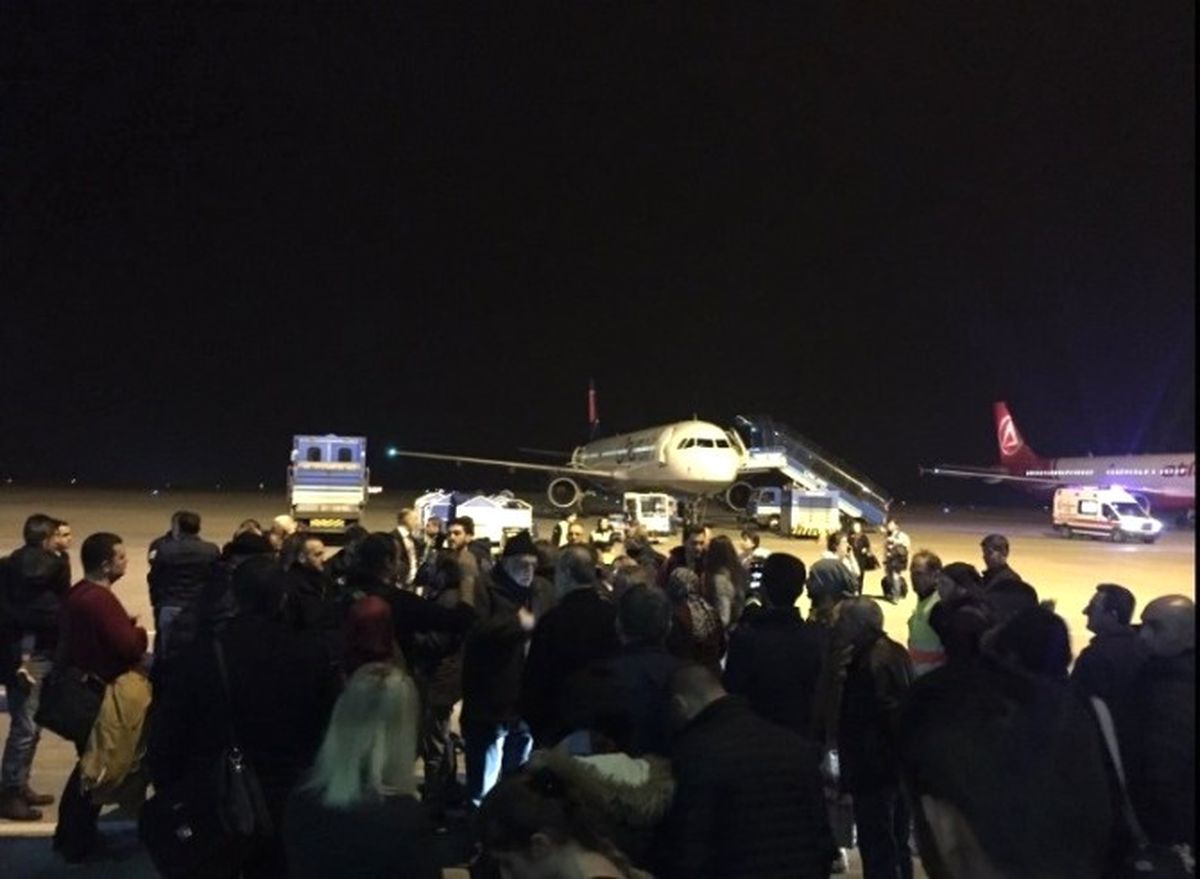 Uçakta Yaşanan Gerginlik Rötara Neden Oldu