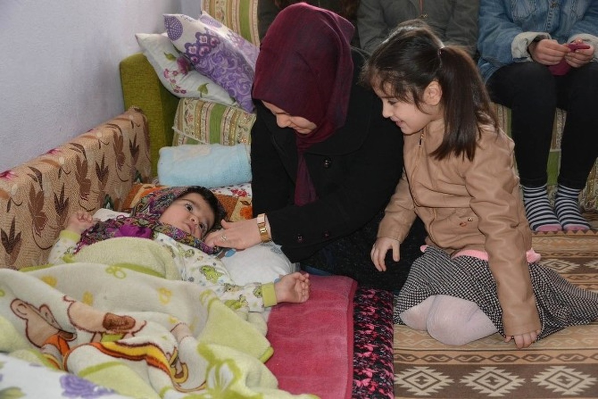 Uşak Ülkü Ocakları \'Sen de Medine İçin El Uzat\' Kampanyası Başlattı