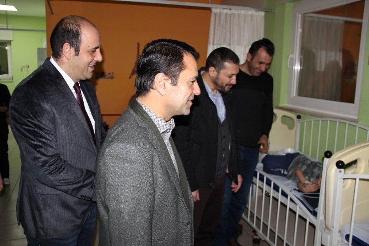 Vali Aktaş, Hastane ve Emniyet Çalışanlarını Ziyaret Etti