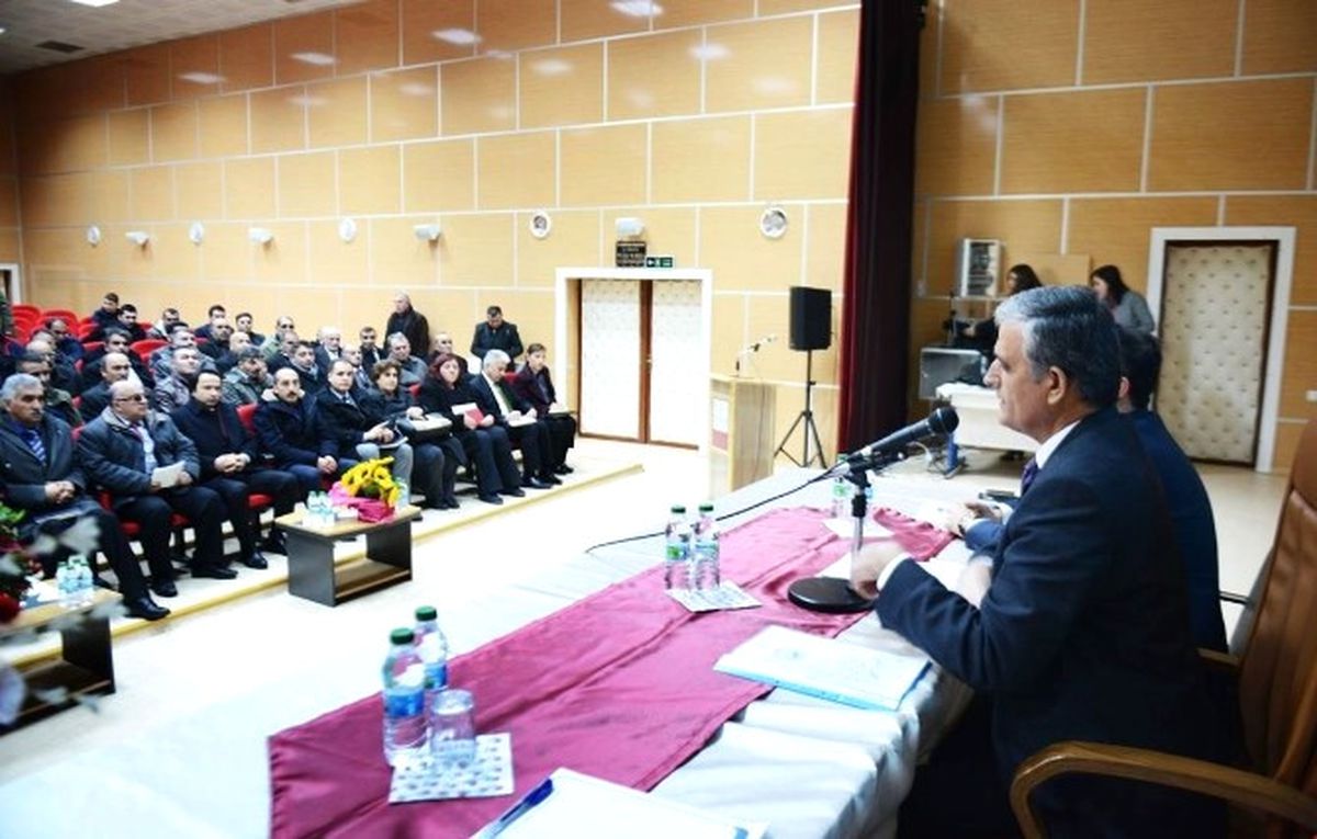 Vali Özefe, Göle\'de Muhtarlarla Buluştu