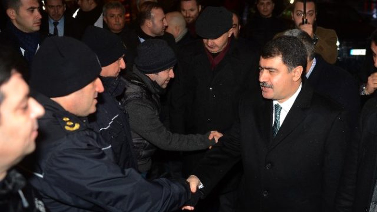 Vali Şahin ve Emniyet Müdürü Çalışkan\'dan Polise Ziyaret