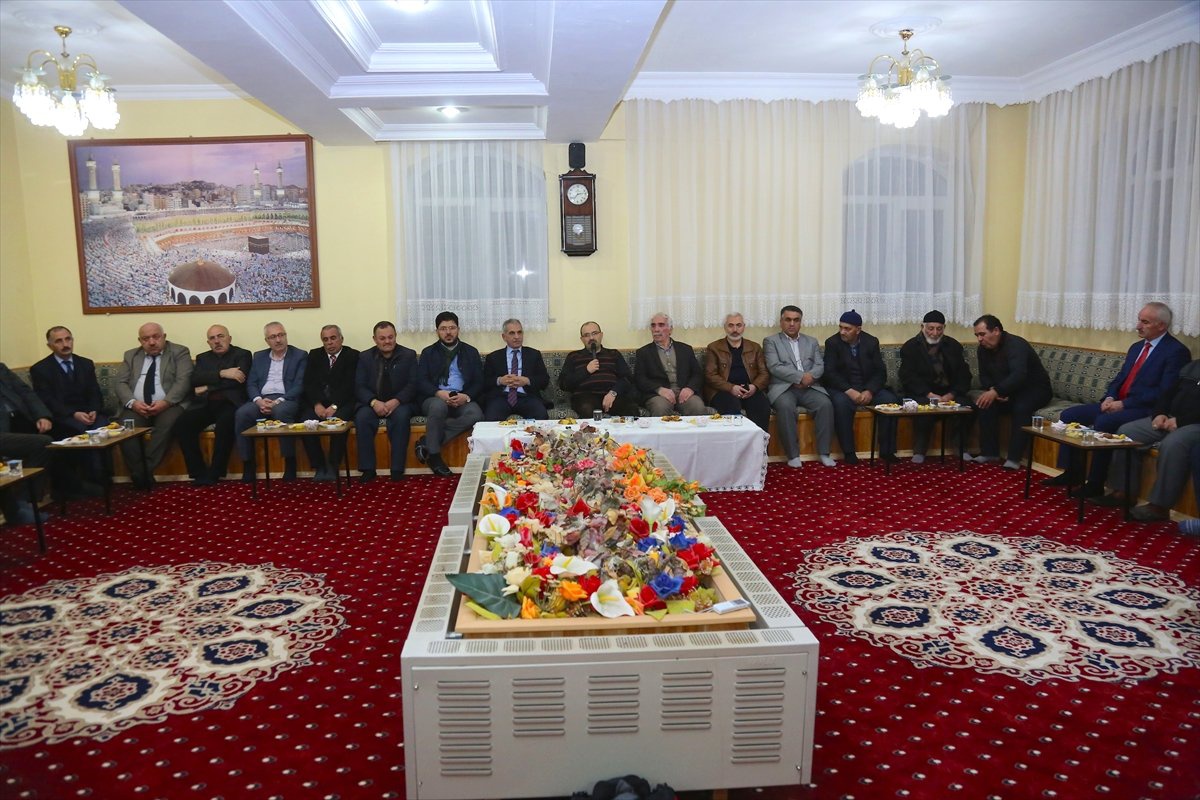 Vali Ustaoğlu\'nun Mahalle Odası Toplantıları