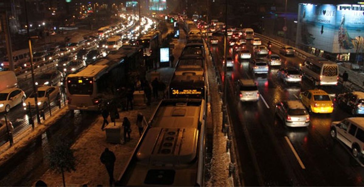 Yılbaşı Gecesi İstanbul\'da Kar Yok