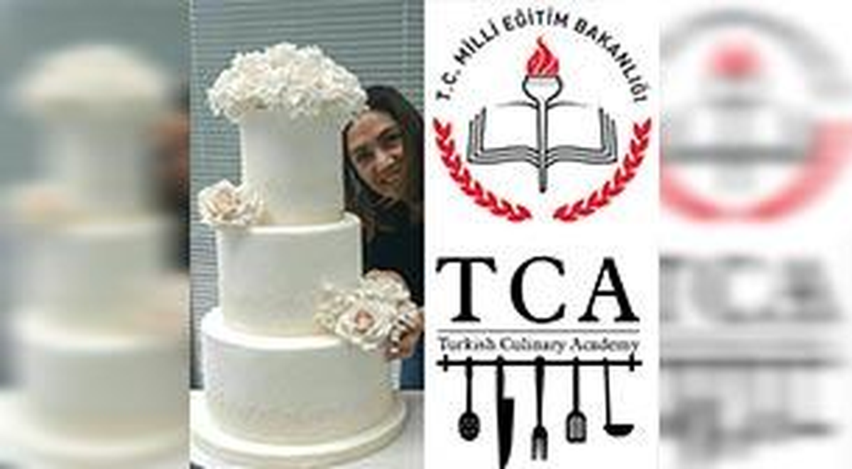 Zülcehan Kunter ile Katlı Düğün Pastası Yapımı