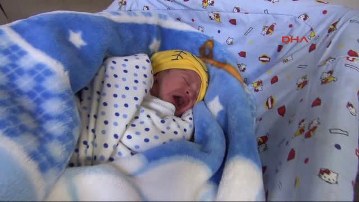 Adıyaman\'da Yılın Ilk Bebeği; Abdullah Caner