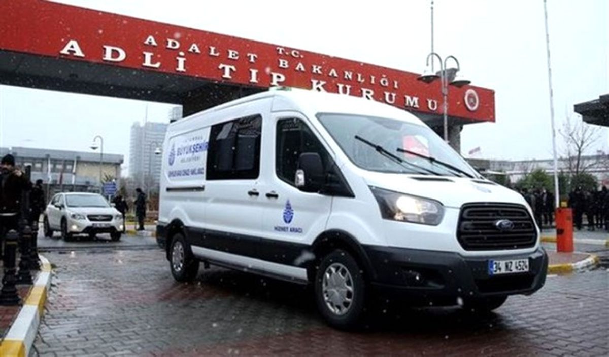 Adli Tıp Önünde Bekleyiş Sürüyor
