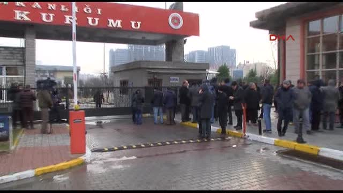 Ailelerin Adli Tıp Kurumu\'ndaki Acı Bekleyişi