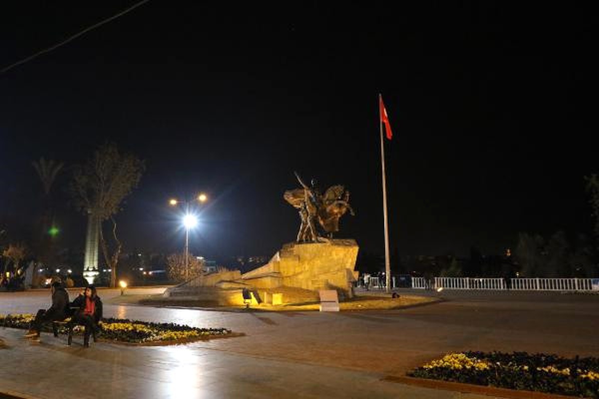 Antalya, Yeni Yılı Sessiz ve Üst Düzey Güvenlik Önlemleriyle Karşıladı