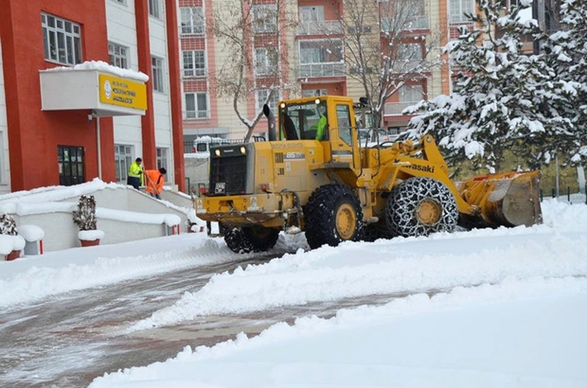 Bozüyük\'te Okullar Pazartesi Gününe Hazır