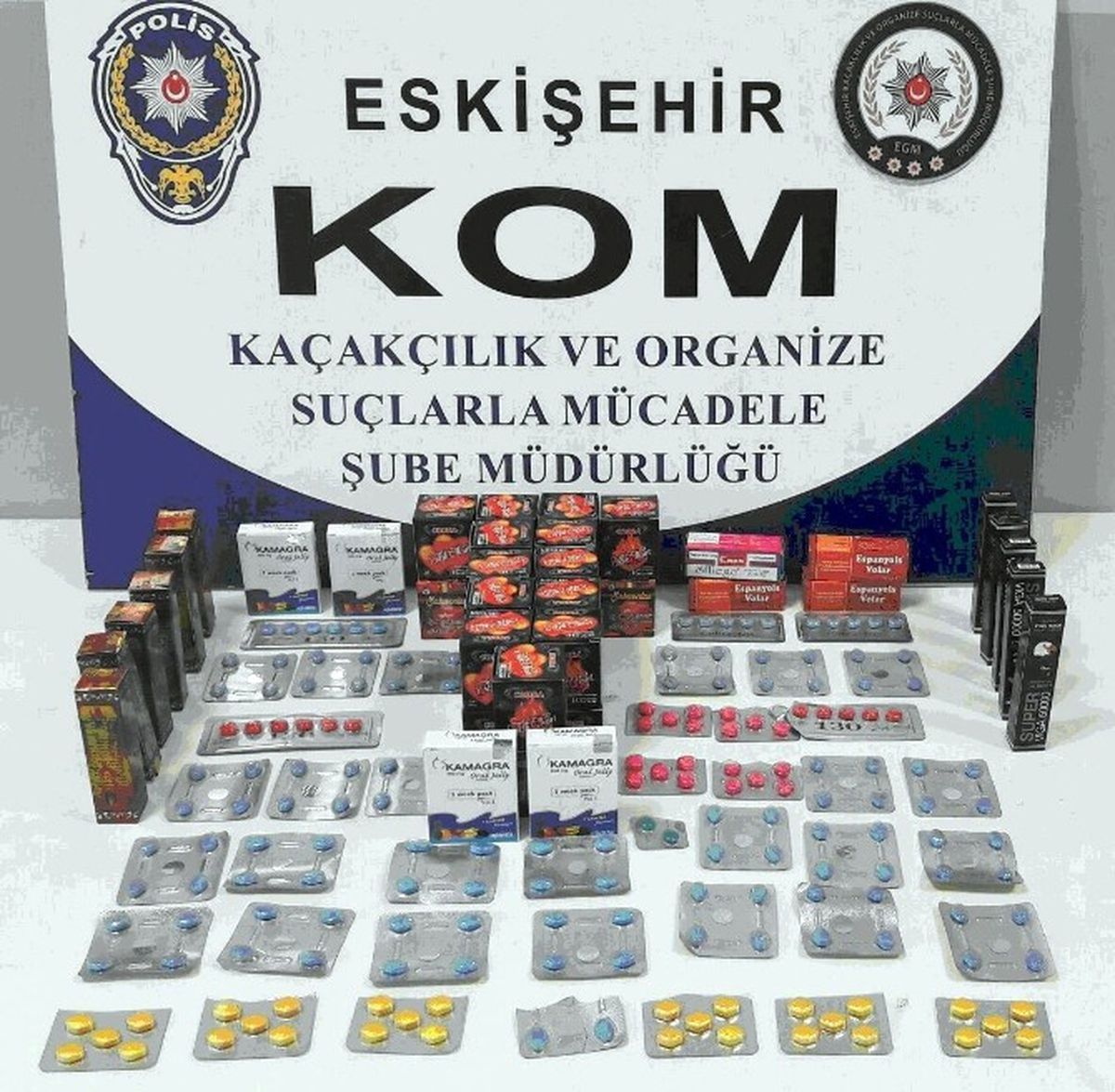 Eskişehir\'de Kaçak Cinsel Ürün Operasyonu