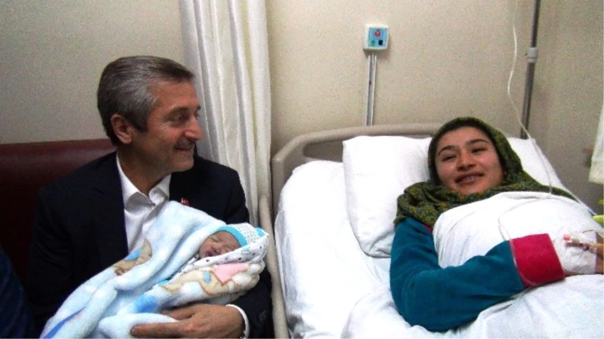 Gaziantep\'te 2017\'nin İlk Bebeği Yakup Sergen Oldu