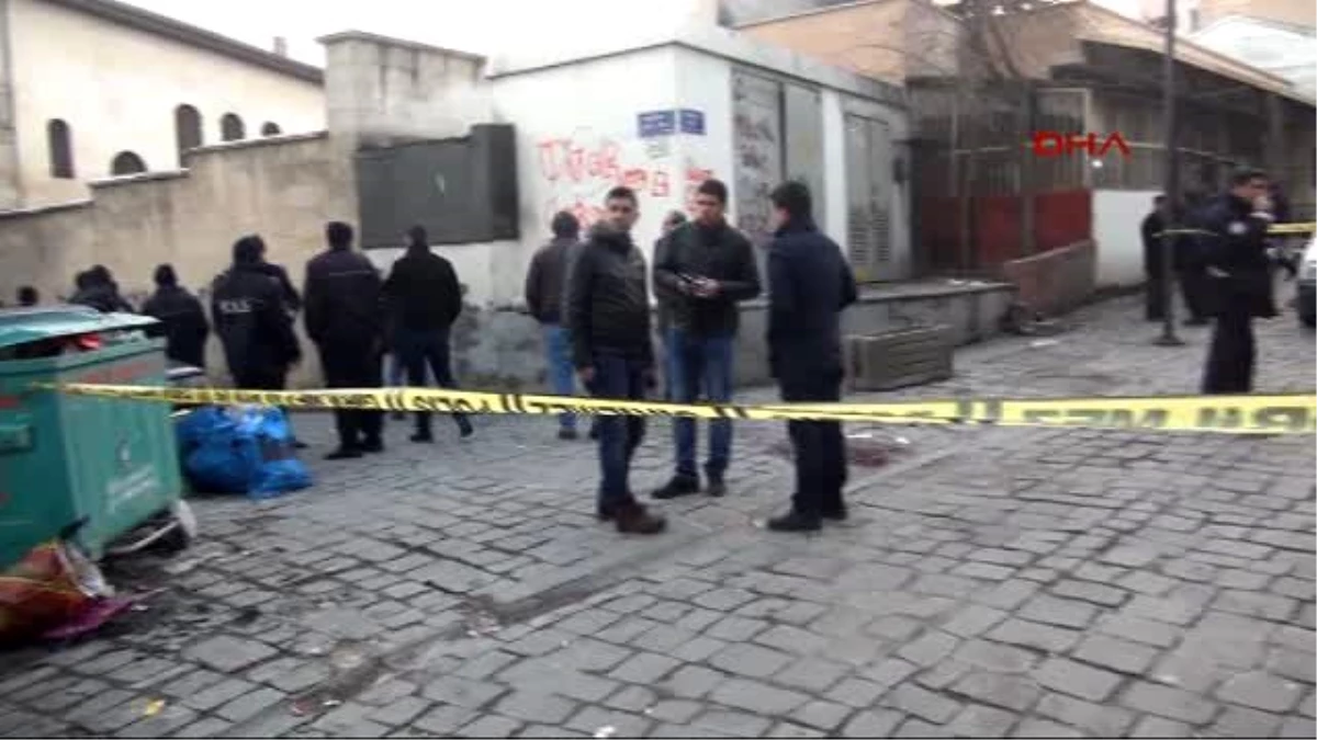 Gaziantep\'te Türkçüler Ocağı Başkanı Bıçakla Yaralandı