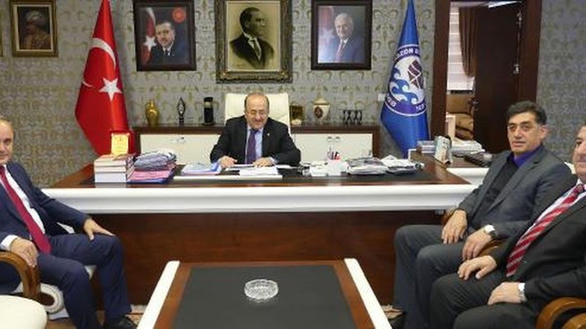 Gümrükçüoğlu, KKTC Karadeniz Kültür Derneği Heyetini Kabul Etti