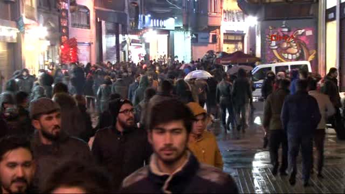 İstiklal Caddesi\'nde Yeni Yıl Kutlaması