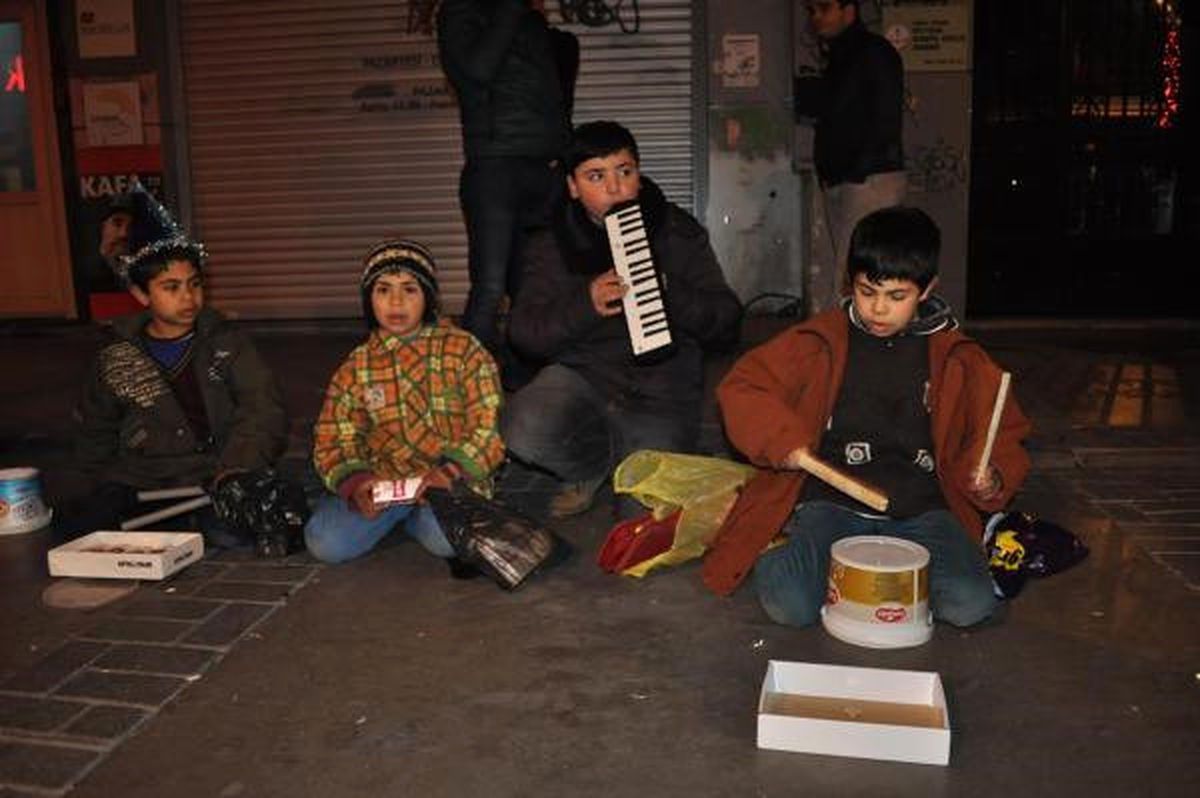 İzmir Yeni Yıla Sakin Girdi
