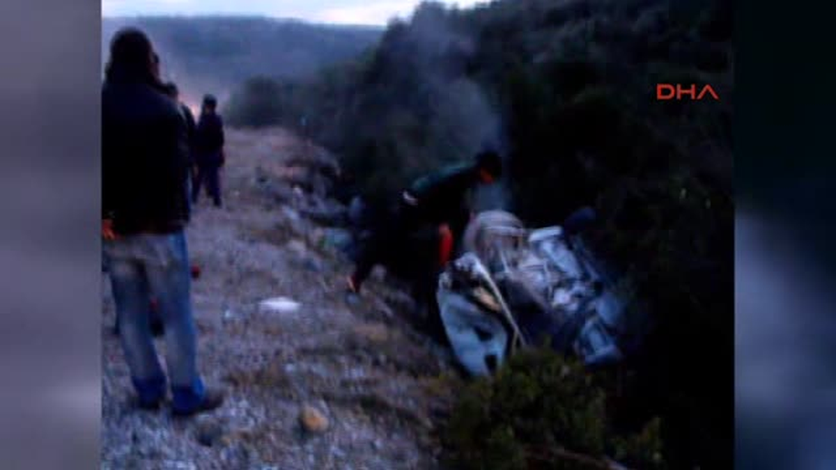 Muğla Kaza Sonrası Alev Alan Otomobilden Son Anda Kurtuldu