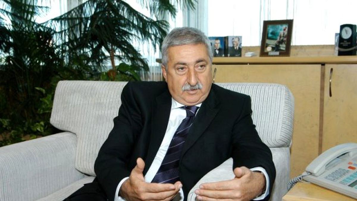 Palandöken: "Esnafa Aidat Yükü Yok"
