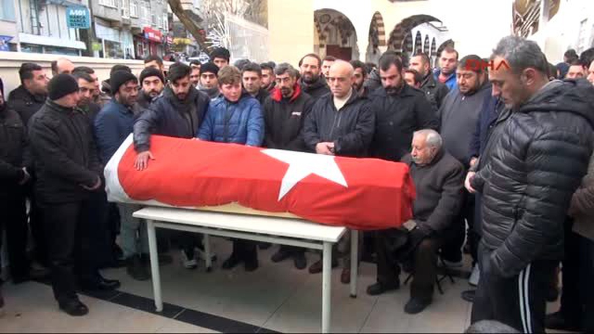 Reina\'nın Kapısında Teröre Kurban Gitti (2)