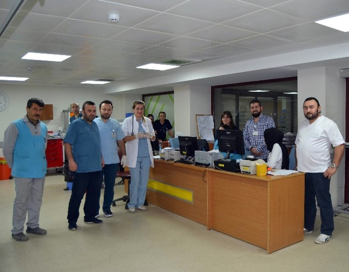 Sağlıkçılar ve İtfaiye Görevlileri Yeni Yıla Çalışarak Girdi
