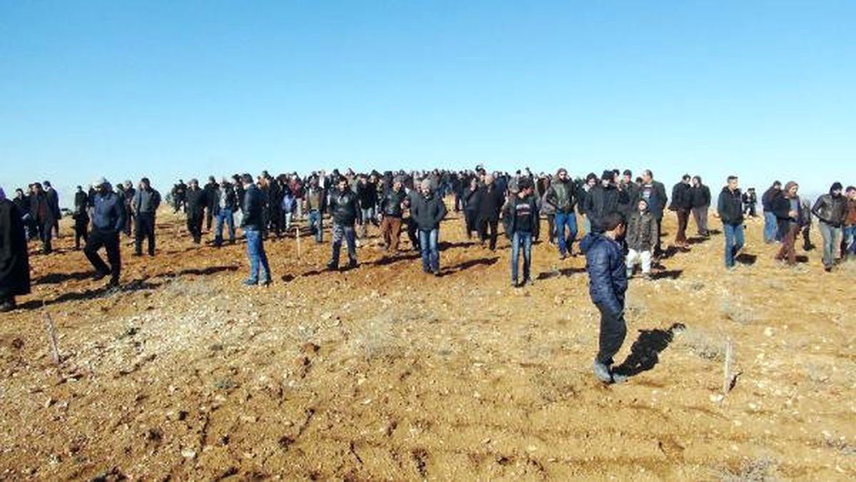 Şanlıurfa\'da Mahalle Sakinlerinin Arazi Eylemi