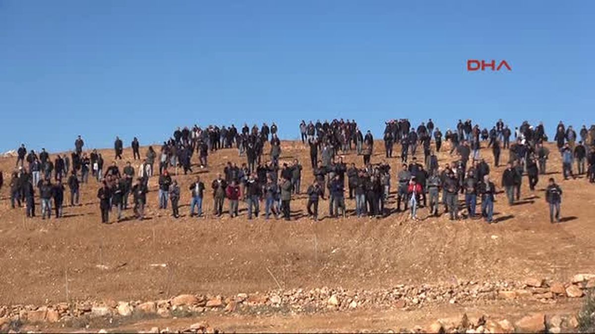 Şanlıurfa\'da Mahalle Sakinlerinin Arazi Eylemi