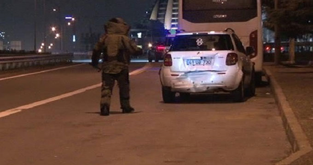 Kartal\'da Şüpheli Otomobil Polisi Alarma Geçirdi