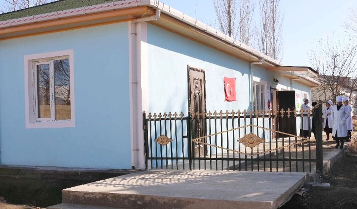 Tacikistan\'da Navobod Sağlık Ocağı\'na Tadilat Desteği