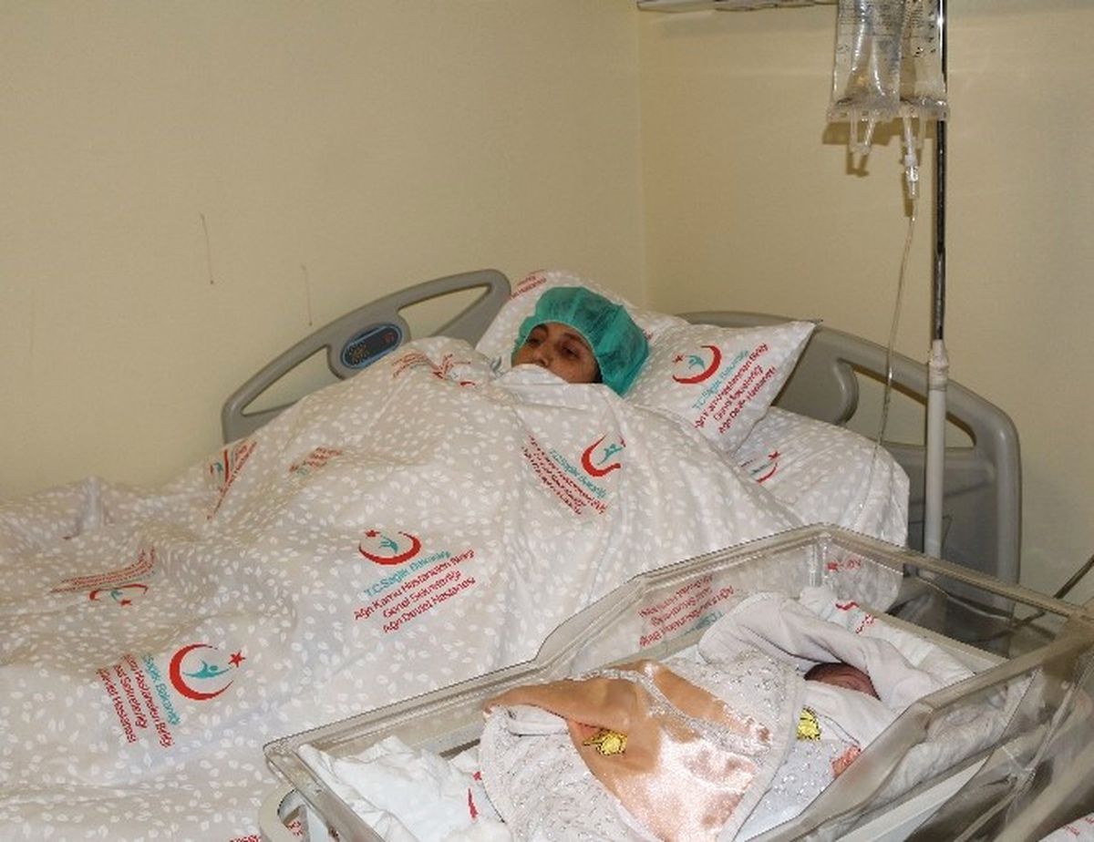 Yeni Yılın İlk İkizleri Ağrı\'da