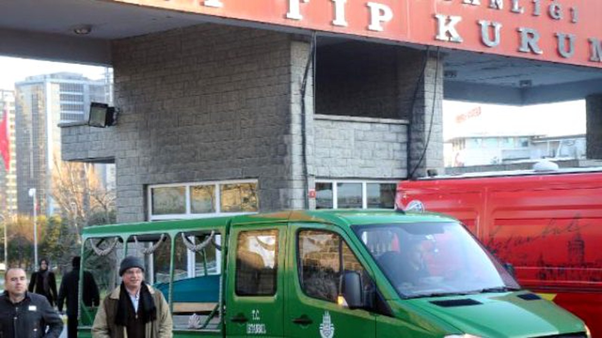 3 Cenaze ve 6 Yaralı Ülkeleri Lübnan\'a Götürülüyor (2)