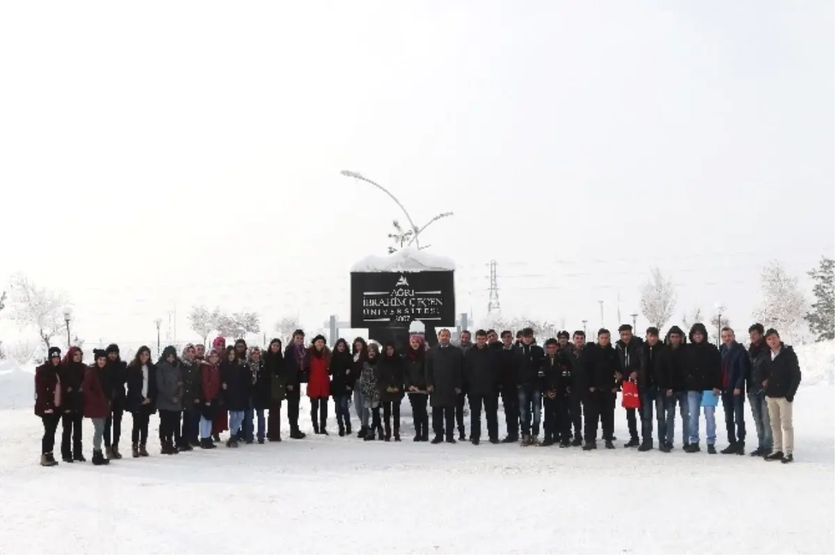 Ağrı İbrahim Çeçen Üniversitesi Lise Öğrencilerini Ağırladı