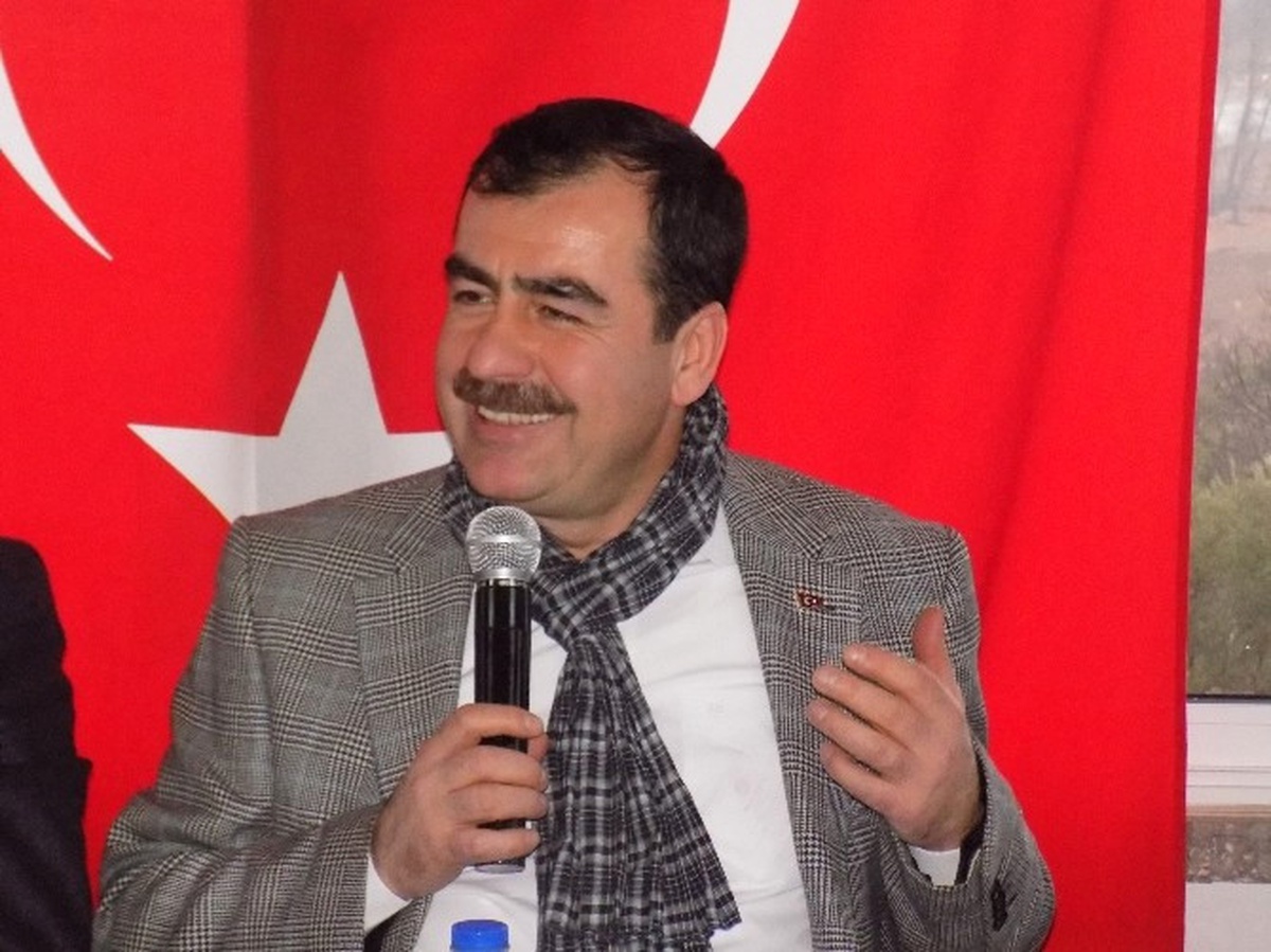 AK Parti\'li Erdem\'den Büyükşehir Belediyesine Eleştiri