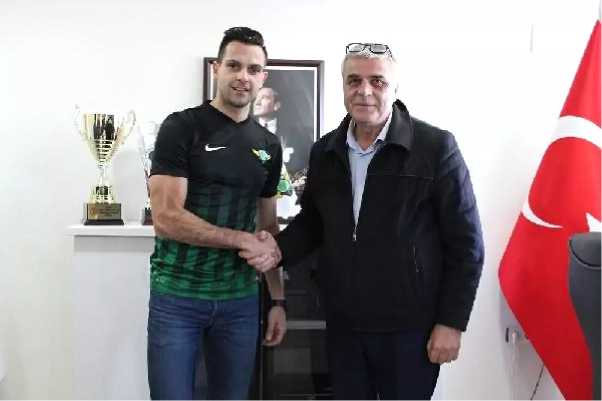 Akhisar Belediyespor Samardzic ile 3.5 Yıllık Sözleşme İmzaladı