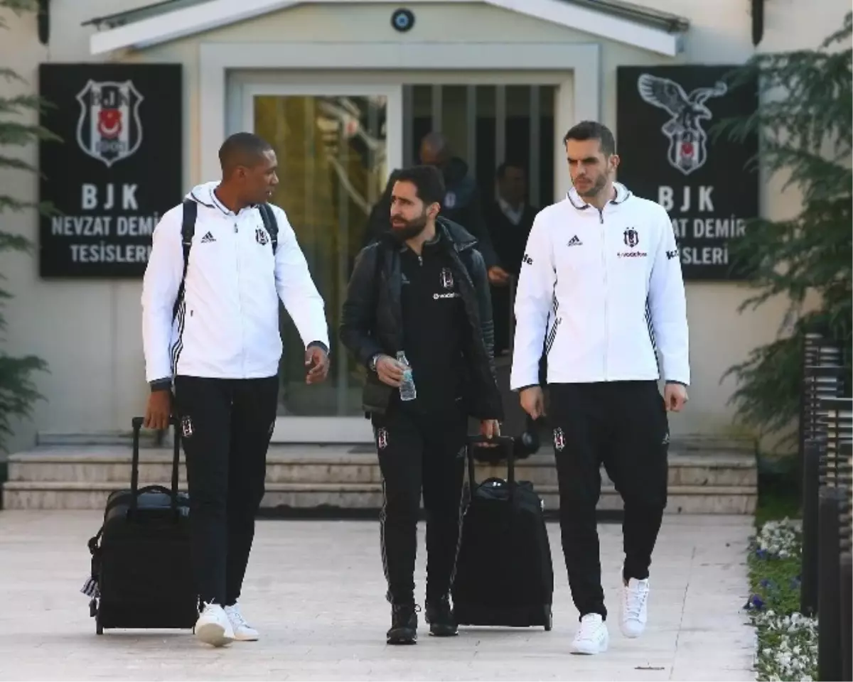 Beşiktaş, Antalya\'ya Gitti.