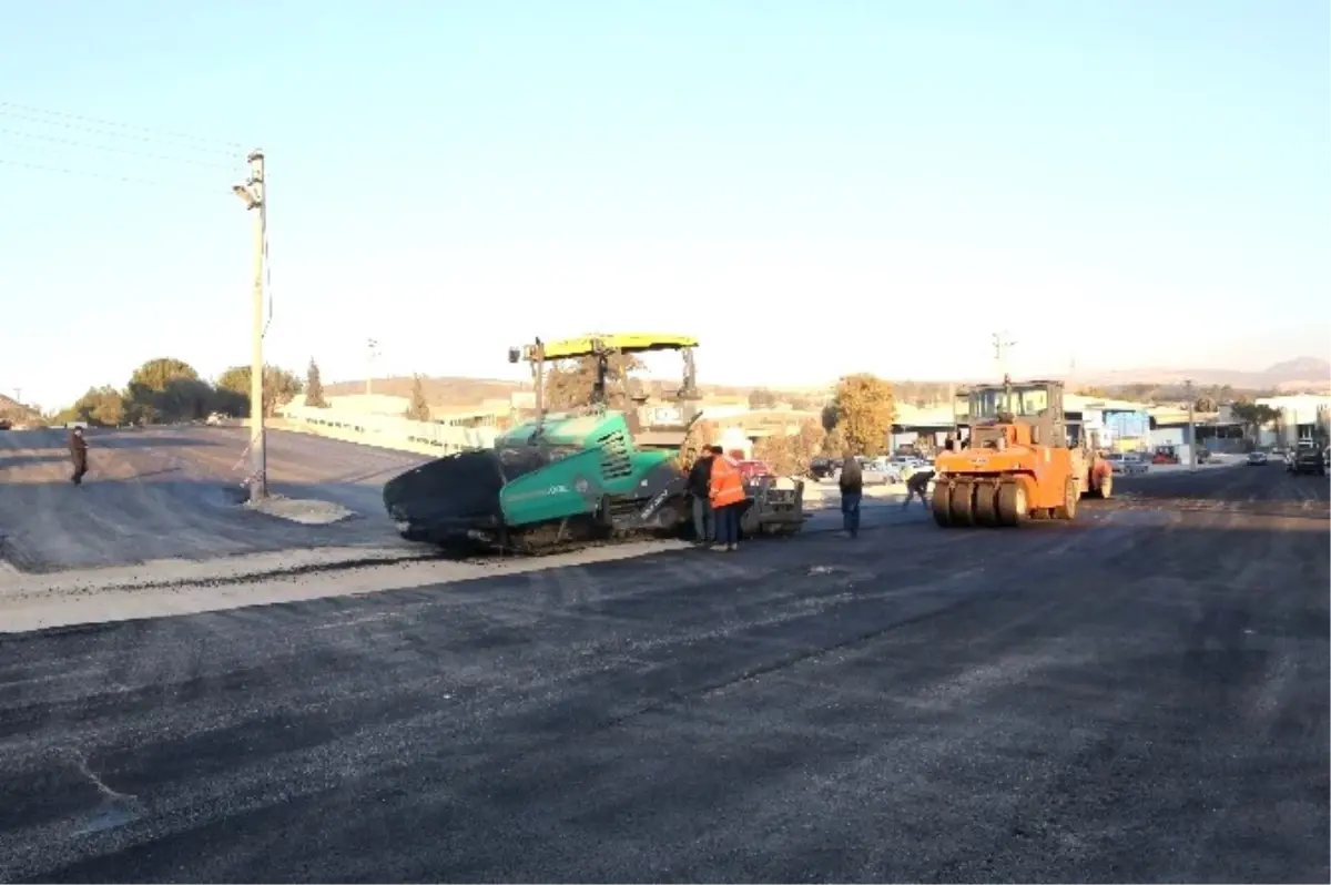 Bornova\'da Yollar Yenileniyor, Ulaşım Rahatlıyor