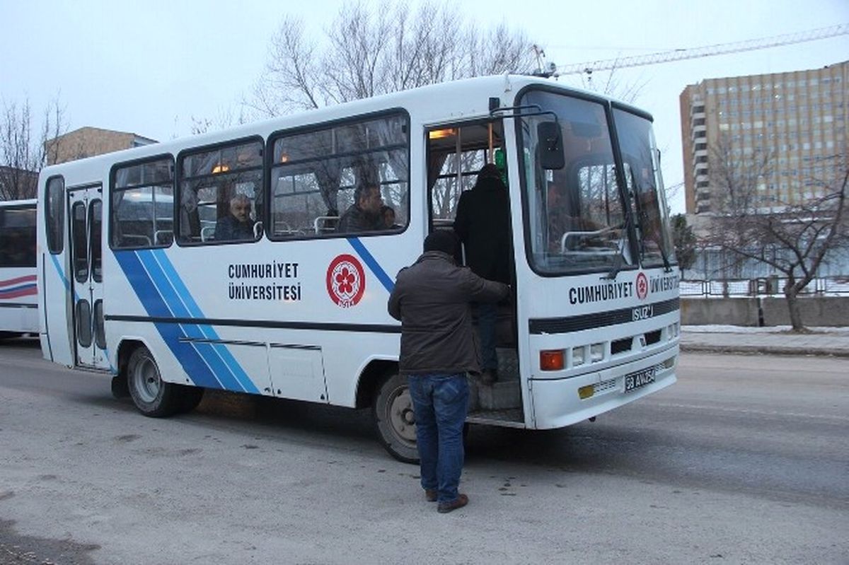 Cumhuriyet Üniversitesi\'nde Engellilere Özel Servis Aracı
