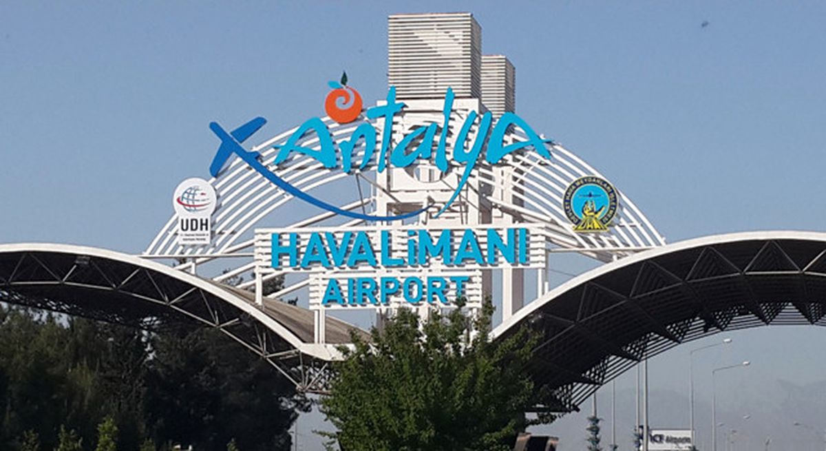 Dha Yurt: Antalya Havalimanı\'nda Panik