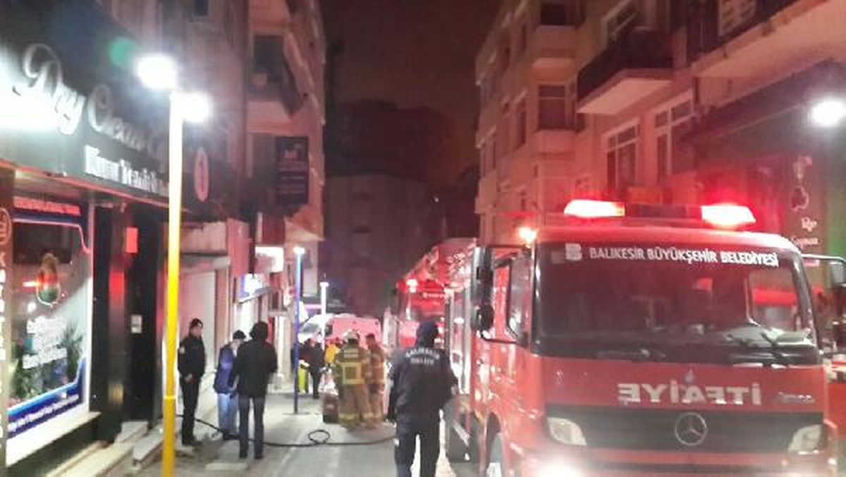 Elektrik Sobasından Çıkan Yangında Öldü