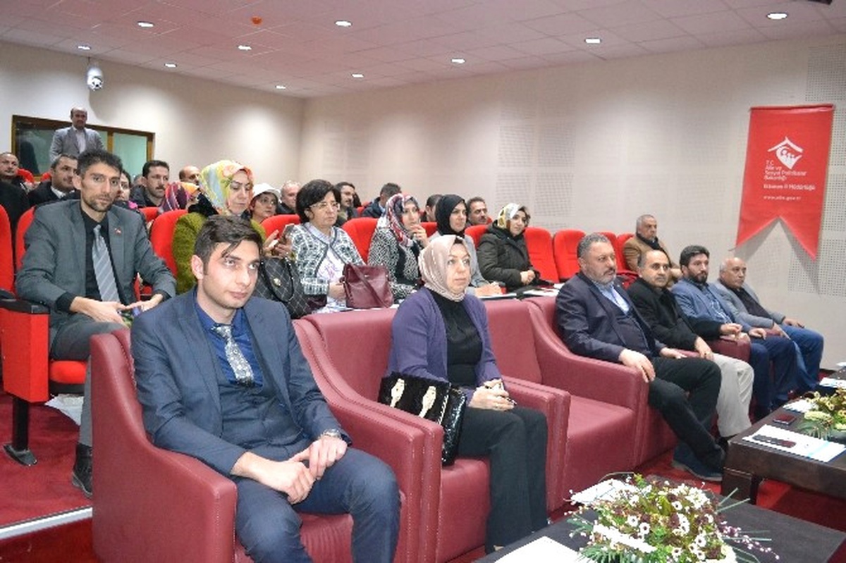 Erzurum\'da "Koruyucu Aile Hizmeti" Semineri