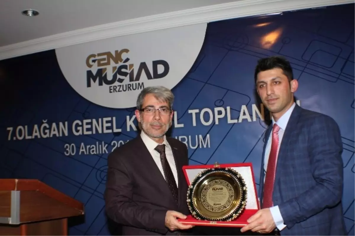 Erzurum Genç Müsiad\'da Kan Değişimi