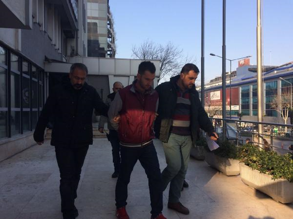 Ev Kadını, Telefon Dolandırıcısını Yakalattı